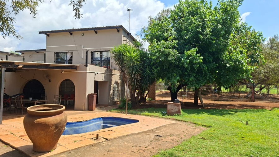 5 Bedroom Property for Sale in Schylock A H North West